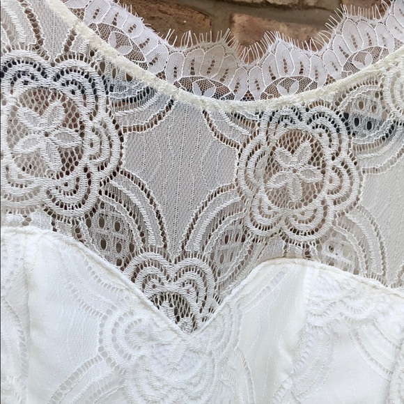 Francesca’s white dress - Picture 3 of 6